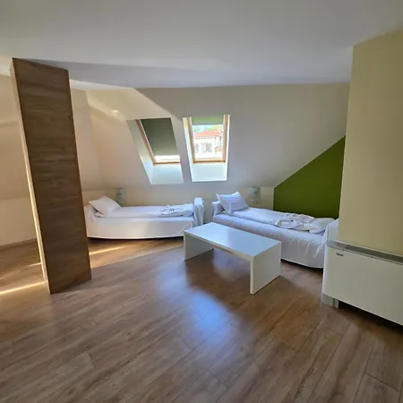 Elegance Ξενοδοχείο 3*