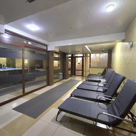 Elegance Hotel